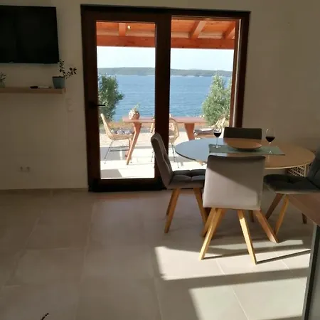 Kuca Za Odmor Gnjila U Uvali Iznad Prekrasne Plaze * Zavala