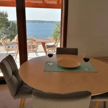 Kuca Za Odmor Gnjila U Uvali Iznad Prekrasne Plaze Tatil Evi Zavala