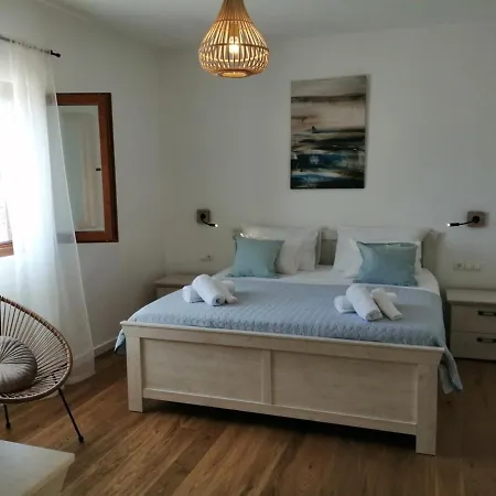 Kuca Za Odmor Gnjila U Uvali Iznad Prekrasne Plaze Tatil Evi