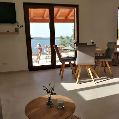 Kuca Za Odmor Gnjila U Uvali Iznad Prekrasne Plaze Tatil Evi