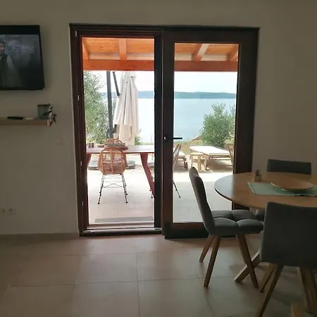 Kuca Za Odmor Gnjila U Uvali Iznad Prekrasne Plaze Tatil Evi Zavala