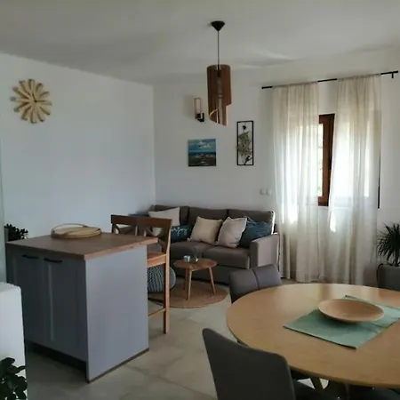 Tatil Evi Kuca Za Odmor Gnjila U Uvali Iznad Prekrasne Plaze