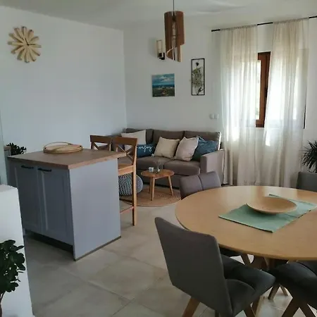 Kuca Za Odmor Gnjila U Uvali Iznad Prekrasne Plaze Tatil Evi *