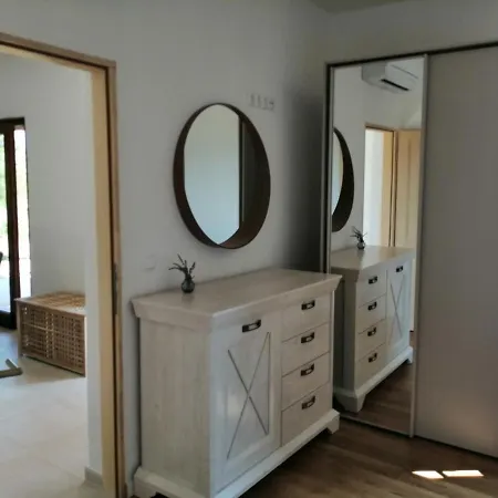 Tatil Evi Kuca Za Odmor Gnjila U Uvali Iznad Prekrasne Plaze