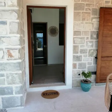 Tatil Evi Kuca Za Odmor Gnjila U Uvali Iznad Prekrasne Plaze Zavala