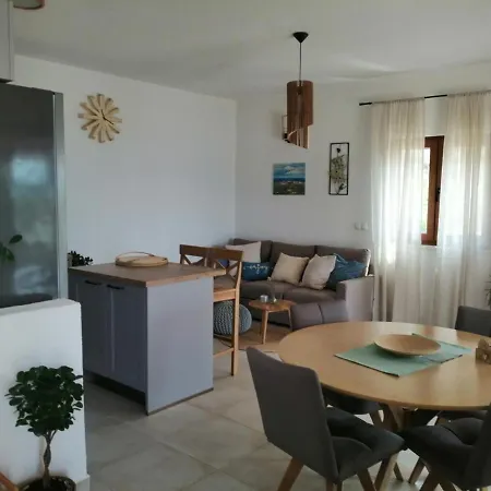 Kuca Za Odmor Gnjila U Uvali Iznad Prekrasne Plaze Tatil Evi