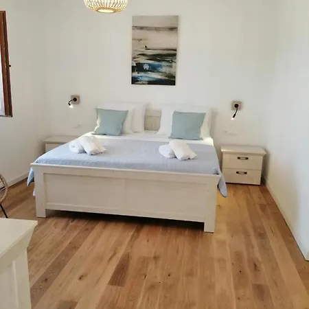 Tatil Evi Kuca Za Odmor Gnjila U Uvali Iznad Prekrasne Plaze *
