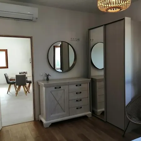 Kuca Za Odmor Gnjila U Uvali Iznad Prekrasne Plaze Tatil Evi