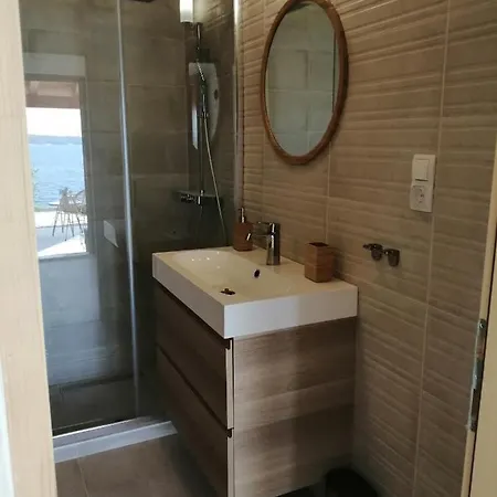 Kuca Za Odmor Gnjila U Uvali Iznad Prekrasne Plaze Tatil Evi