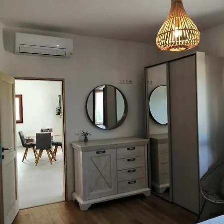 Kuca Za Odmor Gnjila U Uvali Iznad Prekrasne Plaze Tatil Evi Zavala